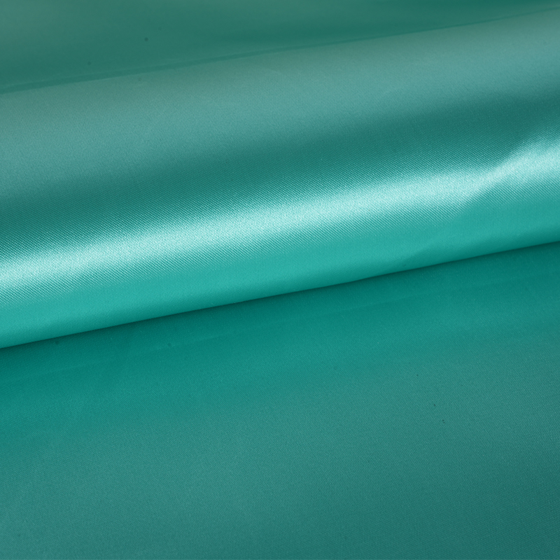 50/75 fényes, nem csavart szatén + vékony lapát felső szövet